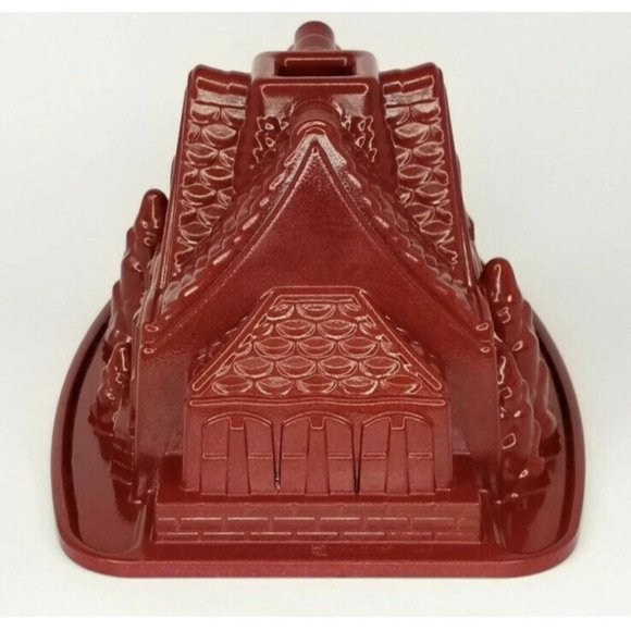 Nordic Ware Holiday Red Cast Aluminum Gingerbread House Bundt Cake Pan - Picture 3 of 8